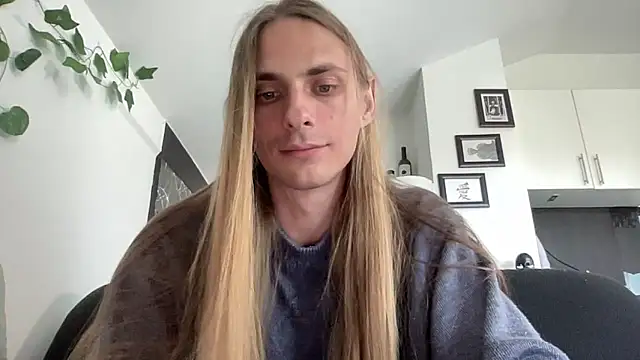 Snapshot of mi_chyort chatting on 04/25/26, 02:47 mi chyort online show from 04/25/26, 02:47