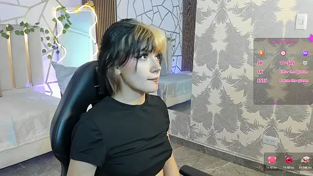 Cloee tay1 online show from 06/07/26, 11:58