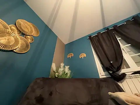 Snapshot of DarkEmy chatting on 02/25/26, 10:03 DarkEmy online show from 02/25/26, 10:03