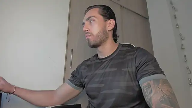 Axel  Blaze online show from 04/10/26, 12:32