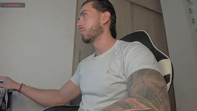 Axel  Blaze online show from 04/17/26, 12:41