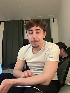 Snapshot of enzo_savagee chatting on 02/24/26, 07:12 enzo savagee online show from 02/24/26, 07:12