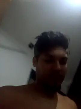 Snapshot of Oliverzs98 chatting on 02/24/26, 06:28 Oliverzs98 online show from 02/24/26, 06:28