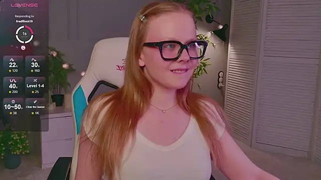 Sophie Peach  online show from 04/24/26, 02:30