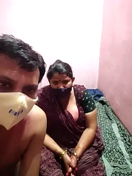 Snapshot of gujjuhotcouple chatting on 03/04/26, 05:19 gujjuhotcouple online show from 03/04/26, 05:19