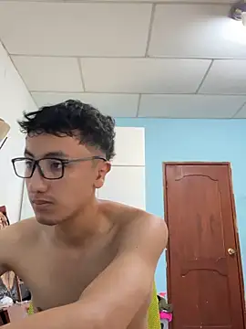 Snapshot of Gonzalogz chatting on 05/01/26, 04:33 Gonzalogz online show from 05/01/26, 04:33