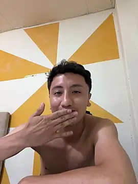 Snapshot of Gonzalogz chatting on 05/18/26, 03:57 Gonzalogz online show from 05/18/26, 03:57