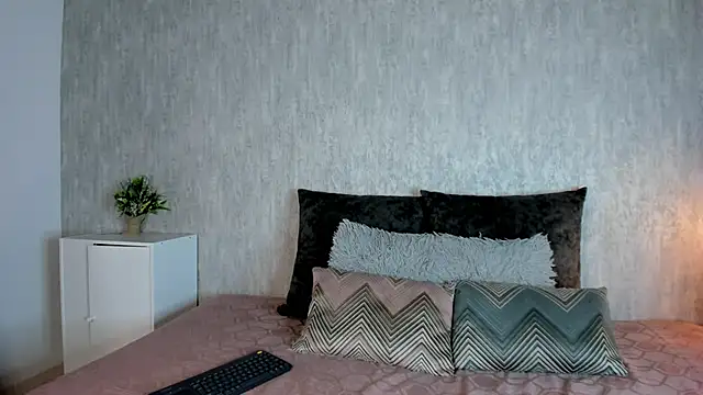 Lore evans online show from 03/24/26, 12:26