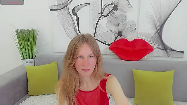 Mira XOo online show from 04/22/26, 02:18