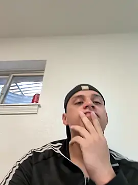 Snapshot of loko22_223 chatting on 02/25/26, 04:27 loko22 223 online show from 02/25/26, 04:27