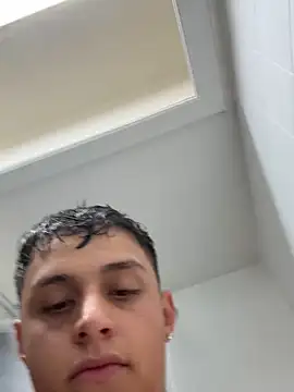 Snapshot of loko22_223 chatting on 03/01/26, 02:46 loko22 223 online show from 03/01/26, 02:46