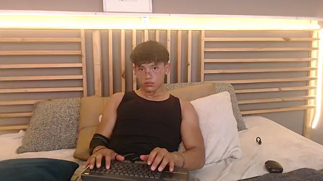 clark ken01 online show from 03/03/26, 08:37