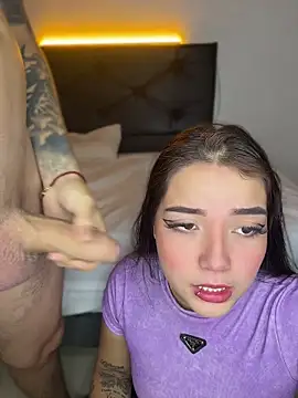 sarah and taylor online show from 04/19/26, 01:21