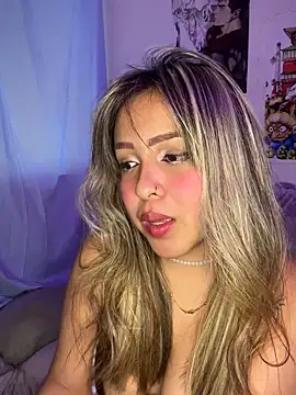 Moon Velvet  online show from 03/13/26, 08:59