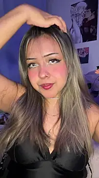 Moon Velvet  online show from 03/22/26, 12:58