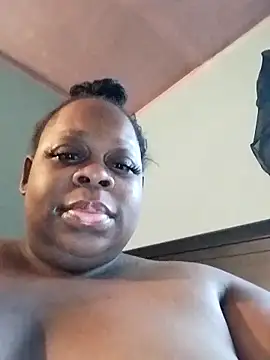 Pinkchocolatebbw online show from 03/16/26, 12:20