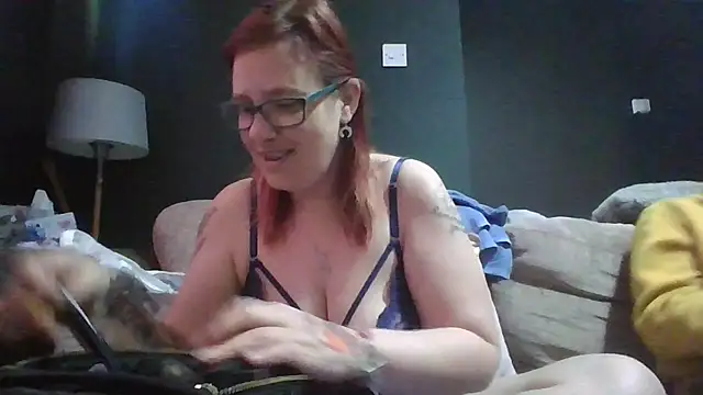 Curvy Clare online show from 03/26/26, 11:16