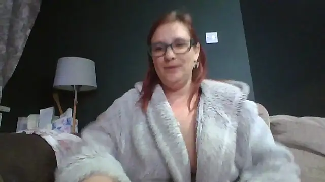 Curvy Clare online show from 04/04/26, 06:16