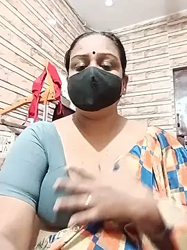 Snapshot of Rashmi_89 chatting on 06/07/26, 11:14 Rashmi 89 online show from 06/07/26, 11:14