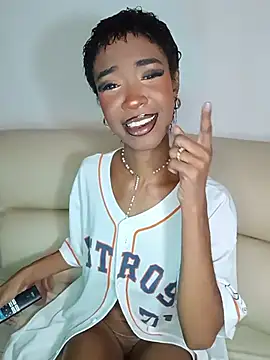 TinnaPeyton online show from 06/07/26, 03:27