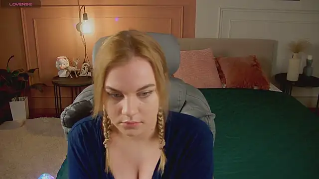 Glow Margo online show from 03/28/26, 01:05