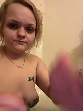 Snapshot of DaddysLakieBaby chatting on 03/19/26, 01:42 DaddysLakieBaby online show from 03/19/26, 01:42