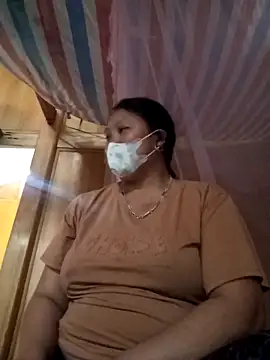 Snapshot of Heylen_hooo chatting on 03/02/26, 07:26 Heylen hooo online show from 03/02/26, 07:26