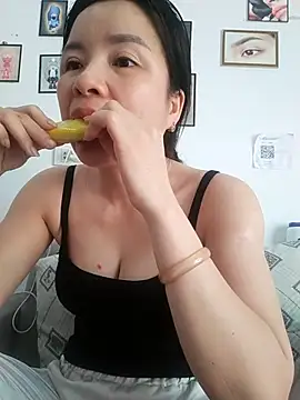 Ivy Trix2 online show from 03/02/26, 08:32