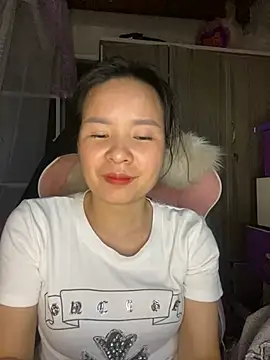 Ivy Trix2 online show from 04/02/26, 02:37