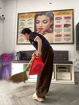 Ivy Trix2 online show from 04/19/26, 02:22