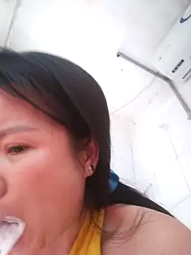 Ivy Trix2 online show from 05/22/26, 04:41