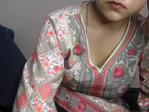 Aani 0 online show from 04/19/26, 04:12