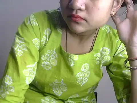 Aani 0 online show from 04/21/26, 04:41