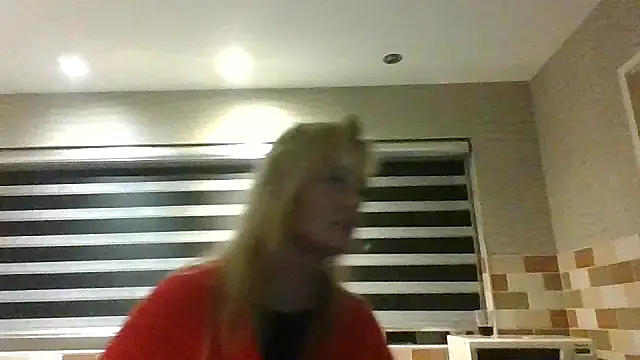 Snapshot of Lisanne30 chatting on 02/28/26, 11:06 Lisanne30 online show from 02/28/26, 11:06