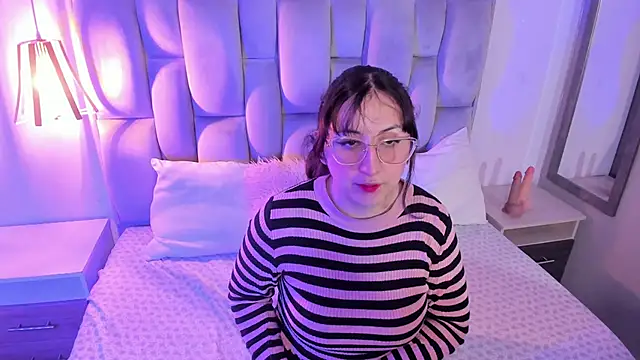 Snapshot of Maddie-LesYoux chatting on 03/31/26, 12:05 Maddie-LesYoux online show from 03/31/26, 12:05