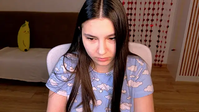 Snapshot of Ari_Grend chatting on 03/01/26, 02:13 Ari Grend online show from 03/01/26, 02:13