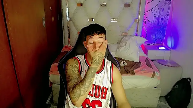 Snapshot of Dmitryy_ chatting on 02/26/26, 12:37 Dmitryy online show from 02/26/26, 12:37