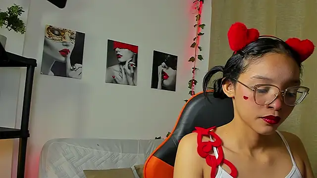 Rebeca Marchetti online show from 03/13/26, 08:37