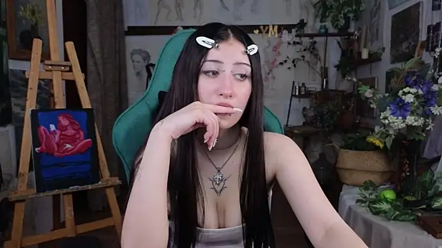 Snapshot of EffieMeowley chatting on 05/24/26, 07:13 EffieMeowley online show from 05/24/26, 07:13