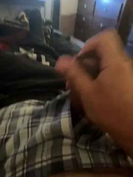 Snapshot of brownbonegangsta13 chatting on 02/25/26, 07:12 brownbonegangsta13 online show from 02/25/26, 07:12