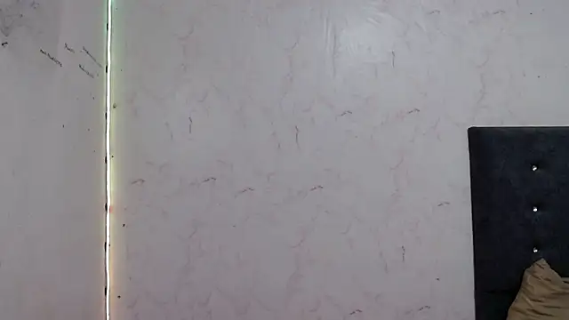 Snapshot of DULCETENTACIONTS chatting on 02/27/26, 10:21 DULCETENTACIONTS online show from 02/27/26, 10:21