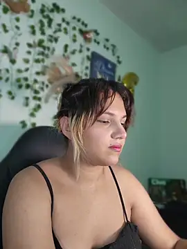 aurora bela online show from 04/24/26, 12:02