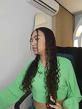 Snapshot of ritzabeth_daniel chatting on 07/25/26, 02:53 ritzabeth daniel online show from 07/25/26, 02:53