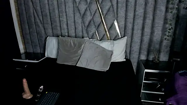 EmeelyMuller online show from 03/10/26, 04:06