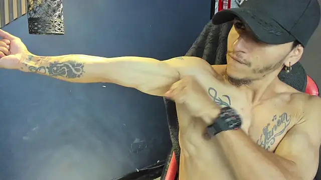 DanteLuxx online show from 04/02/26, 04:10