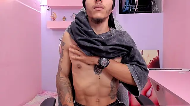 DanteLuxx online show from 04/18/26, 04:49