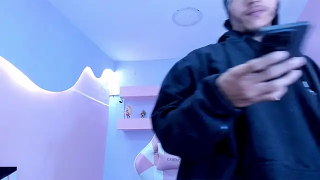 DanteLuxx online show from 04/22/26, 03:31