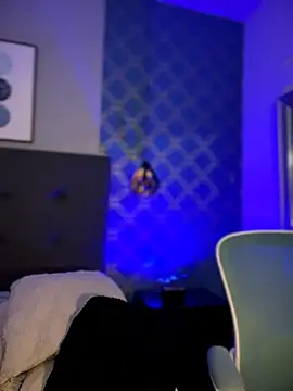 LilyBauer online show from 04/21/26, 01:42