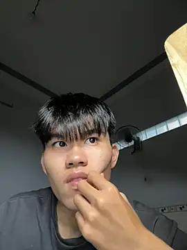 Snapshot of DuckDuyy chatting on 02/26/26, 06:45 DuckDuyy online show from 02/26/26, 06:45