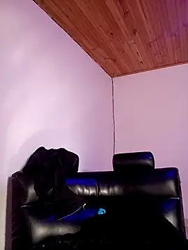 Snapshot of agathamoont chatting on 02/28/26, 01:34 agathamoont online show from 02/28/26, 01:34